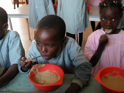 School feeding in Angola provides some nutrition to hundreds of thousands of  children Photo: World Food Program