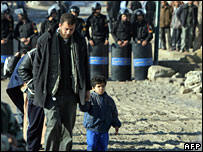 A single crossing point allowed Palestinians to return to Gaza as Egyptian troops seal border. Photo AFP