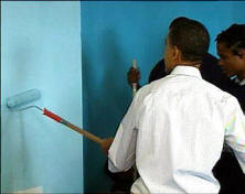President Barack Obama  visits an emergency homeless shelter for teenagers in the nation's capital. Photo: Washington Post