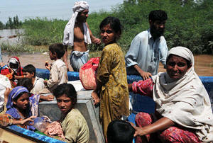 Some families have gone days without a decent meal. Photo: Abdul Majeed Goraya/IRIN
