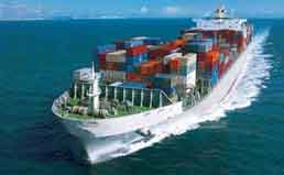Ship bringing agricultural products. Photo: FAO