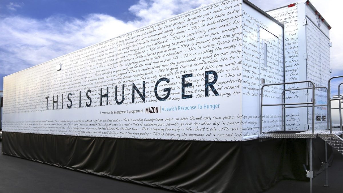“This is Hunger” truck on exhibit in California